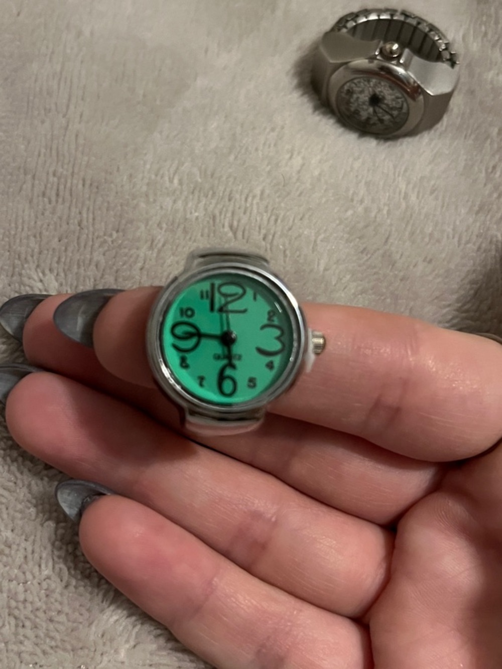 Lot of 2 Silver Stretchy Watch Rings - Silver Face and Green Face - Picture 7 of 9